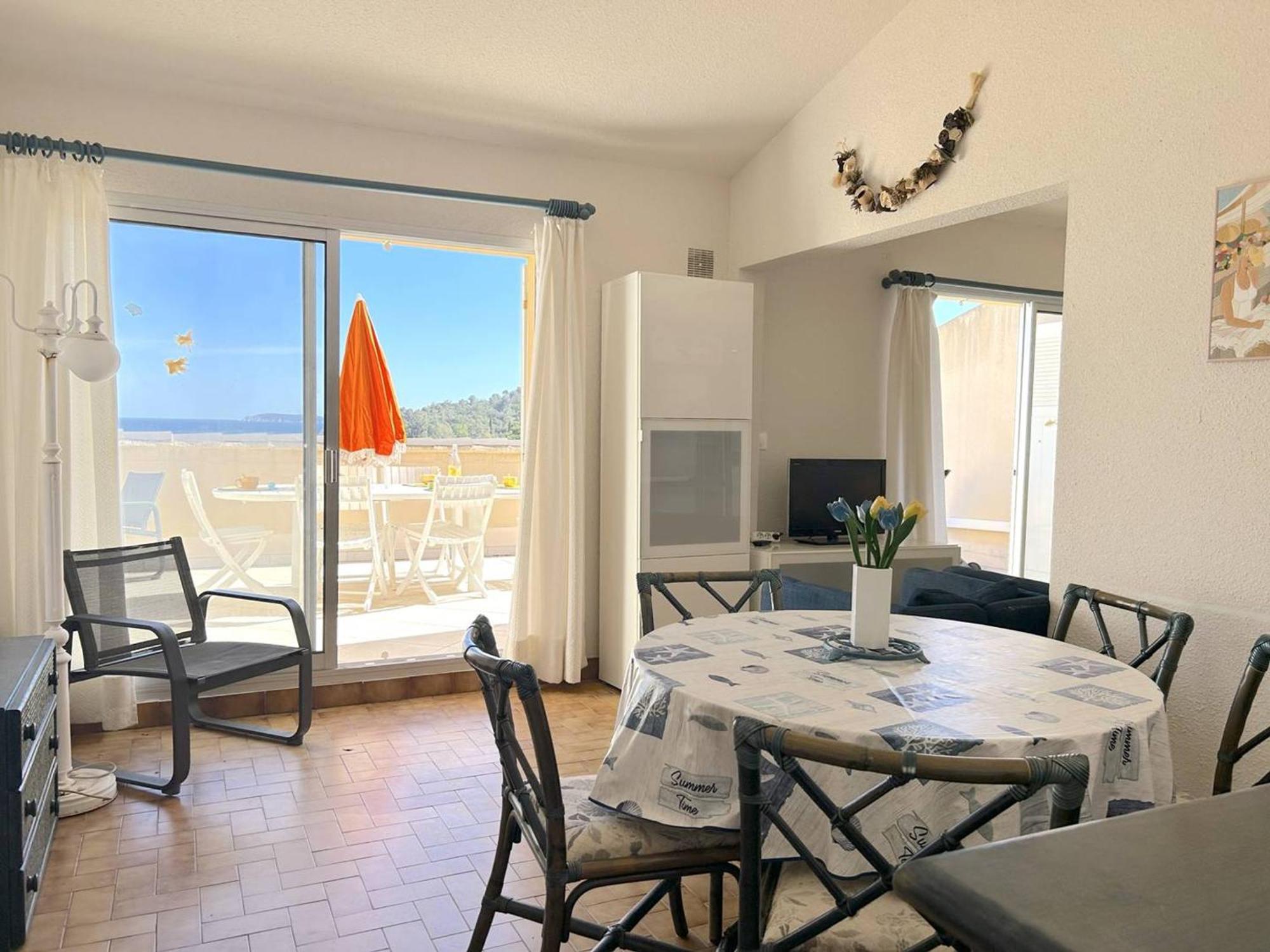 Appartement 3 Pieces 6 Pers Avec Terrasse, Clim, Piscine Privee, Parking - Fr-1-251-81 Le Lavandou Exterior foto